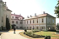 Loučeň zámek 2.jpg