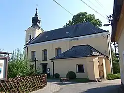 Kostel Krista Dobrého pastýře, přestavěný koncem 18. století ze zámecké kaple