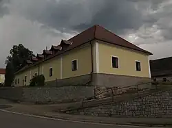 Louňovice pod Blaníkem, dům čp.95.jpg