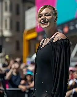 Louane Emera v roce 2025