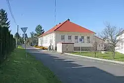 Lovčice škola