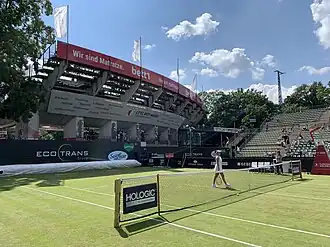 Dvorec č. 1, druhý největší kurt klubu