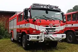 Čelní pohled na hasičský automobil Tatra Terra
