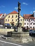 Kašna se sloupem sv. Materna
