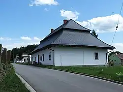 Lukavice, bývalá fara.jpg