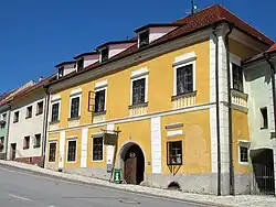 Dům čp. 125 na náměstí v Benešově nad Černou