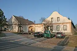 Měšťanský dům (Sezemice), Husovo nám. 94.JPG