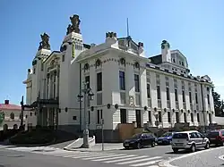 Budova divadla v Palackého ulici