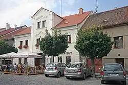 Městský dům (Roudnice nad Labem), nám. Husovo 48.JPG