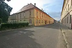 Městský_dům_(Terezín),_Dlouhá_1.jpg
