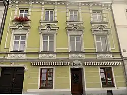 Městský dům - Nám. Republiky 11 (Nové Hrady).JPG