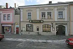 Městský dům s restaurací (Polička), nám. Palackého 18.JPG