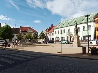 Náměstí Míru ve Mšeně, výchozí bod stezky