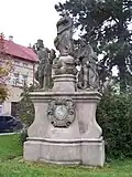 Mšeno, náměstí Míru, sousoší svatých.jpg
