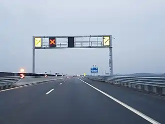 Vybudovaný úsek dálnice u města Derecske.