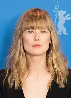 Rosamund Pikeová na Berlinale 2018