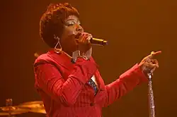 Macy Gray na koncertě v roce 2008