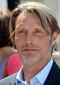 Mads Mikkelsen na Mezinárodním filmovém festivalu v Cannes v roce 2013