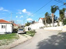 Ulice ve vesnici Machseja