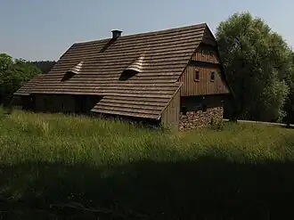 Bývalá škola v Pasekách nad Jizerou