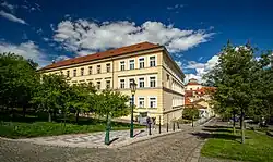 Budova SPŠG pod Petřínem