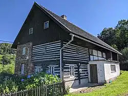 Malá Veleň - čp. 49 (1).jpg