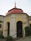 Malé Svatoňovice kaplička nad studánkou 01.jpg