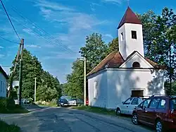 Kaplička při silnici