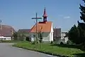 Návesní kaple a kříž