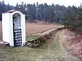 Kaplička u cesty mezi Pátkem a Betaní