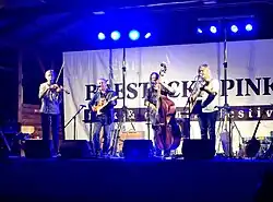 Skupina Malina Brothers na festivalu Břestecký pinkl 15. 7. 2023.