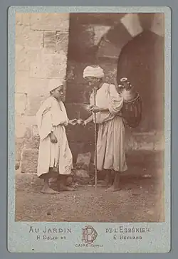 Délié & Béchard, Nosič vody a mladý chlapec, carte-de-visite, 1869–1890, sb. Rijksmuseum