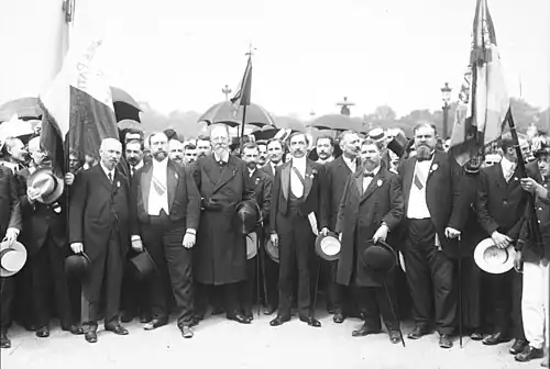 Manifestation de la Ligue des patriotes (1912). Paul Déroulède (vlevo; 1846-1914) a Maurice Barrès (vpravo).