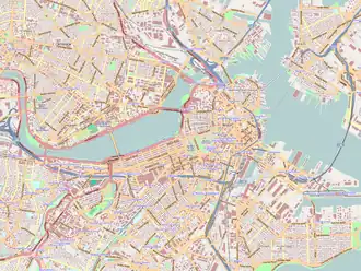 Mapa moderního Bostonu, která ilustruje výrazné změny, jímž topografie města prošla. Klasická pozice na poloostrově zde již není zřetelná, pevnina byla výrazně rozšířena.
