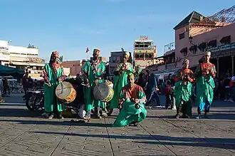 Gnawští hudebníci na náměstí