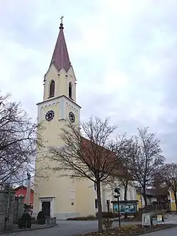 Kostel sv. Štěpána (dříve farní, nyní hřbitovní)