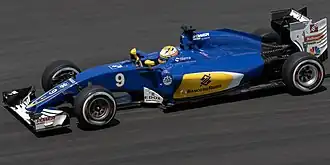 Marcus Ericsson řídící vůz C35 při Grand Prix Malajsie 2016.