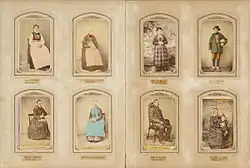 Ženy a muži v lidových krojích, carte de visite