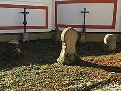 Mariánská Týnice, smírčí kříž z Kralovic.jpg