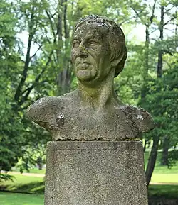 Busta Václava Skalníka