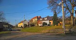 Domy v centru vesnice