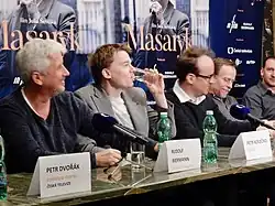 Tvůrci filmu během novinářské konference 28. února 2017