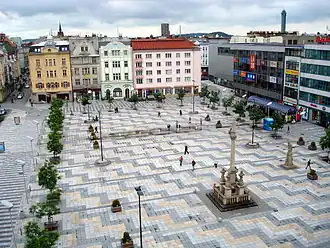 Nově zrekonstruovaná část Masarykova náměstí (květen 2009)