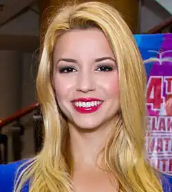 Masiela Lusha v roce 2014