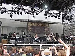 Kapela při vystoupení na Masters of Rock; červenec 2010