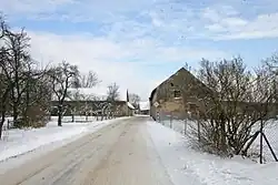 Mentour - příjezd od Poděčel