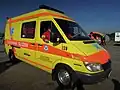 Mercedes-Benz Sprinter starší generace určen pro výjezdy v režimech rychlá lékařská pomoc nebo rychlá zdravotnická pomoc
