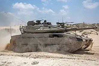 Tank Merkava Mk 4 vybavený systémem Trophy