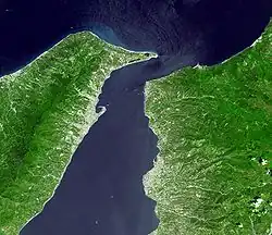 Satelitní snímek (2002, NASA)