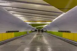 Nástupiště stanice metra